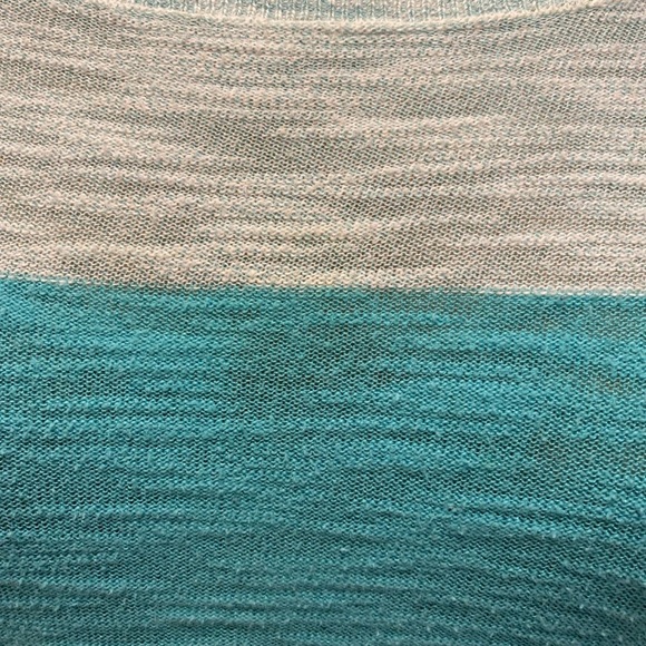 Express Mint Green, Seafoam and White Colorblock Long Sleeve Sweater - Picture 5 of 15